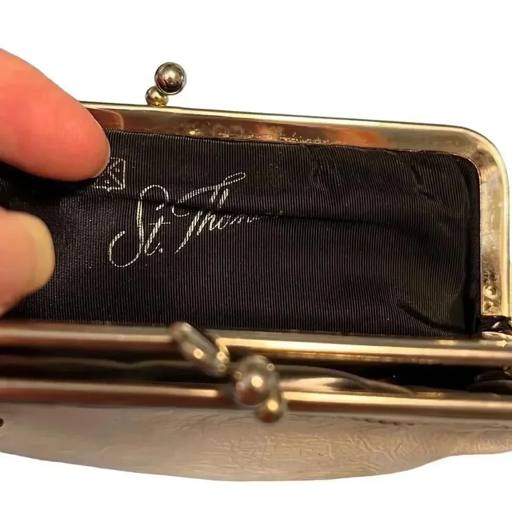 Saint Thomas metal clasp coin purse
